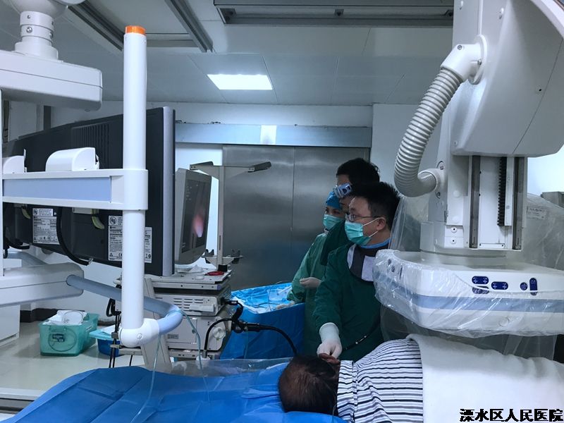 ​中大专家冯亚东博士莅临消化科技术指导